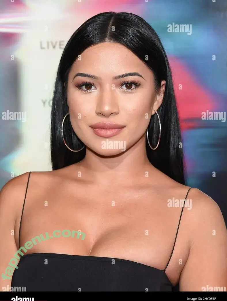 Julia Kelly nude photo #0271 (juliakelly / missjuliakelly)