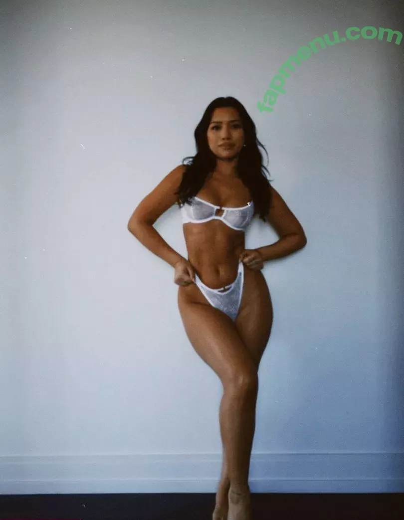 Julia Kelly nude photo #0079 (missjuliakelly / thesophiakelly)
