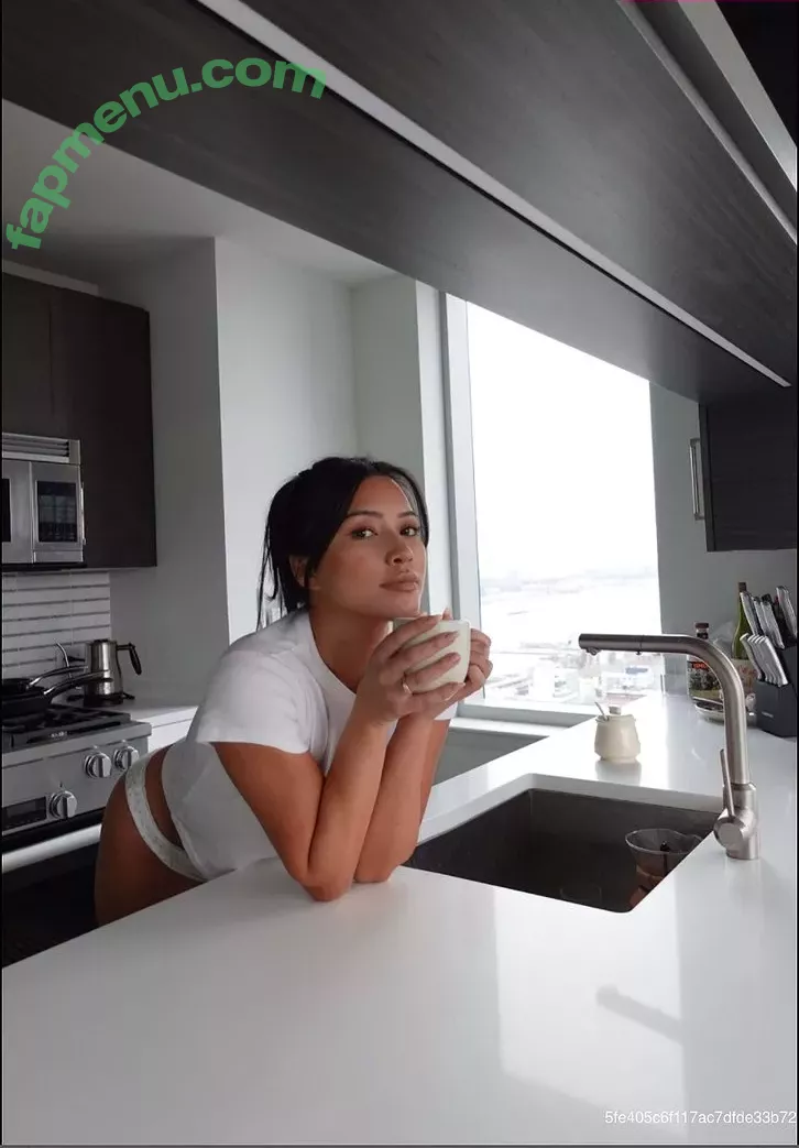 Julia Kelly nude photo #0100 (missjuliakelly / thesophiakelly)