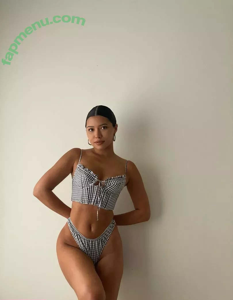 Julia Kelly nude photo #0115 (missjuliakelly / thesophiakelly)