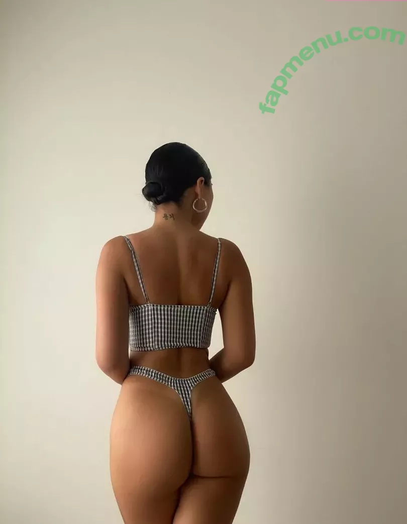 Julia Kelly nude photo #0120 (missjuliakelly / thesophiakelly)