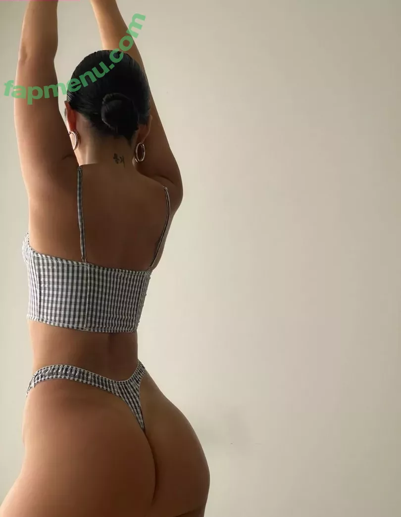 Julia Kelly nude photo #0121 (missjuliakelly / thesophiakelly)