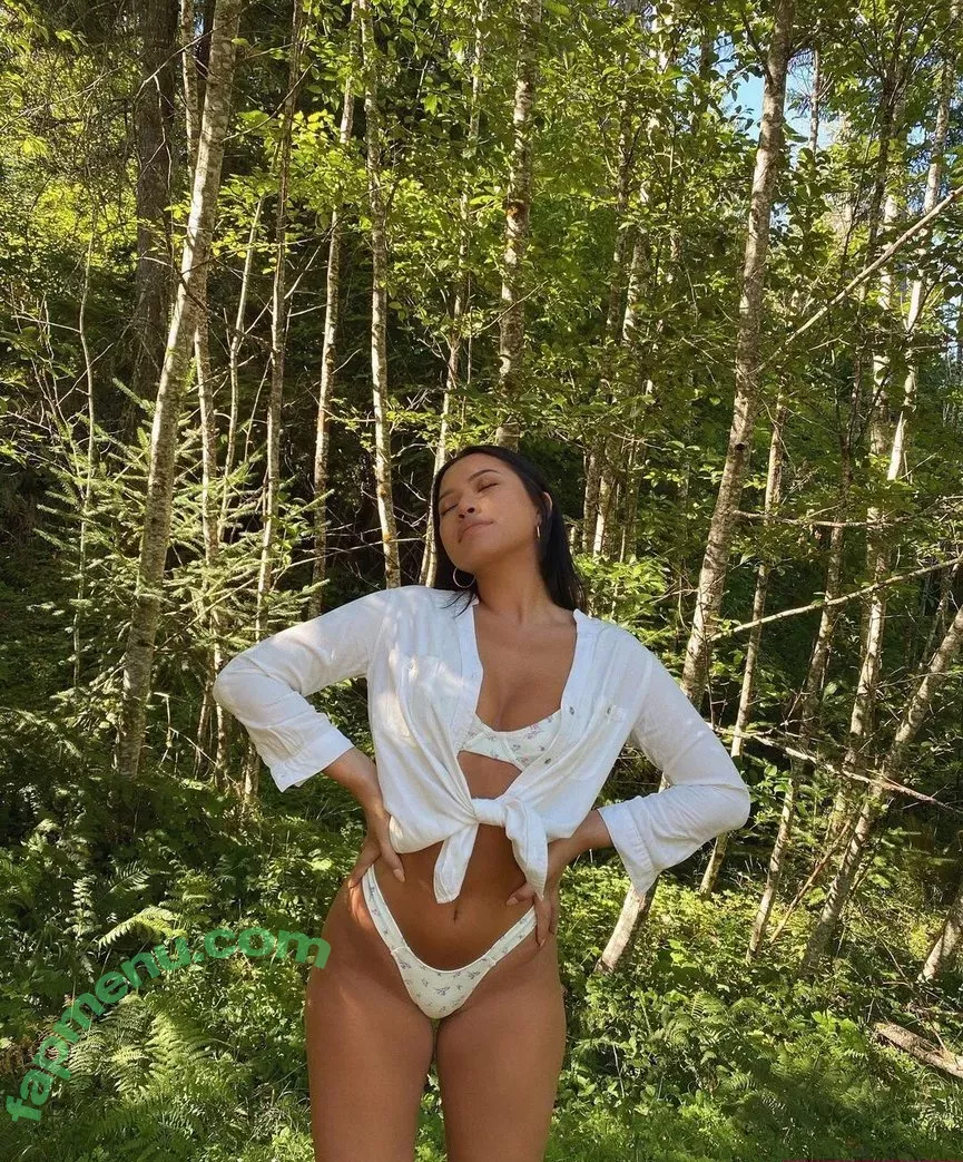 Julia Kelly nude photo #0133 (missjuliakelly / thesophiakelly)