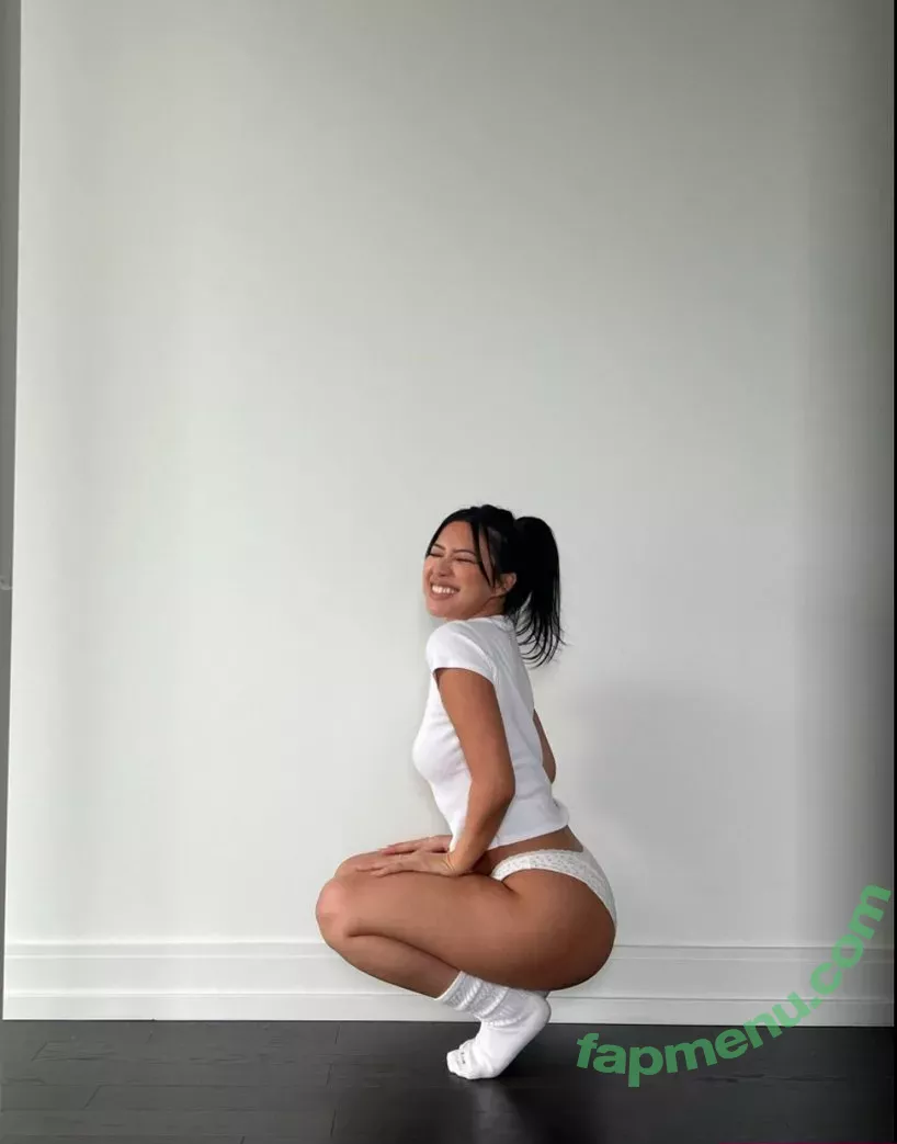 Julia Kelly nude photo #0138 (missjuliakelly / thesophiakelly)