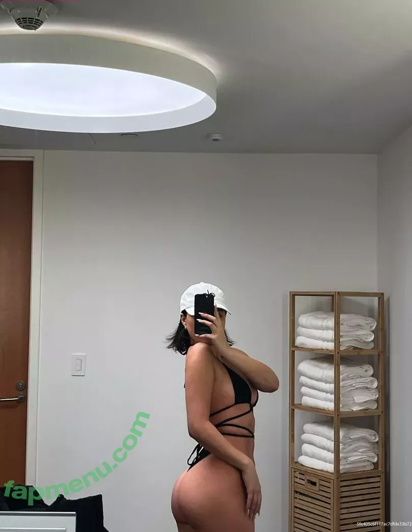 Julia Kelly nude photo #0641 (missjuliakelly / thesophiakelly)