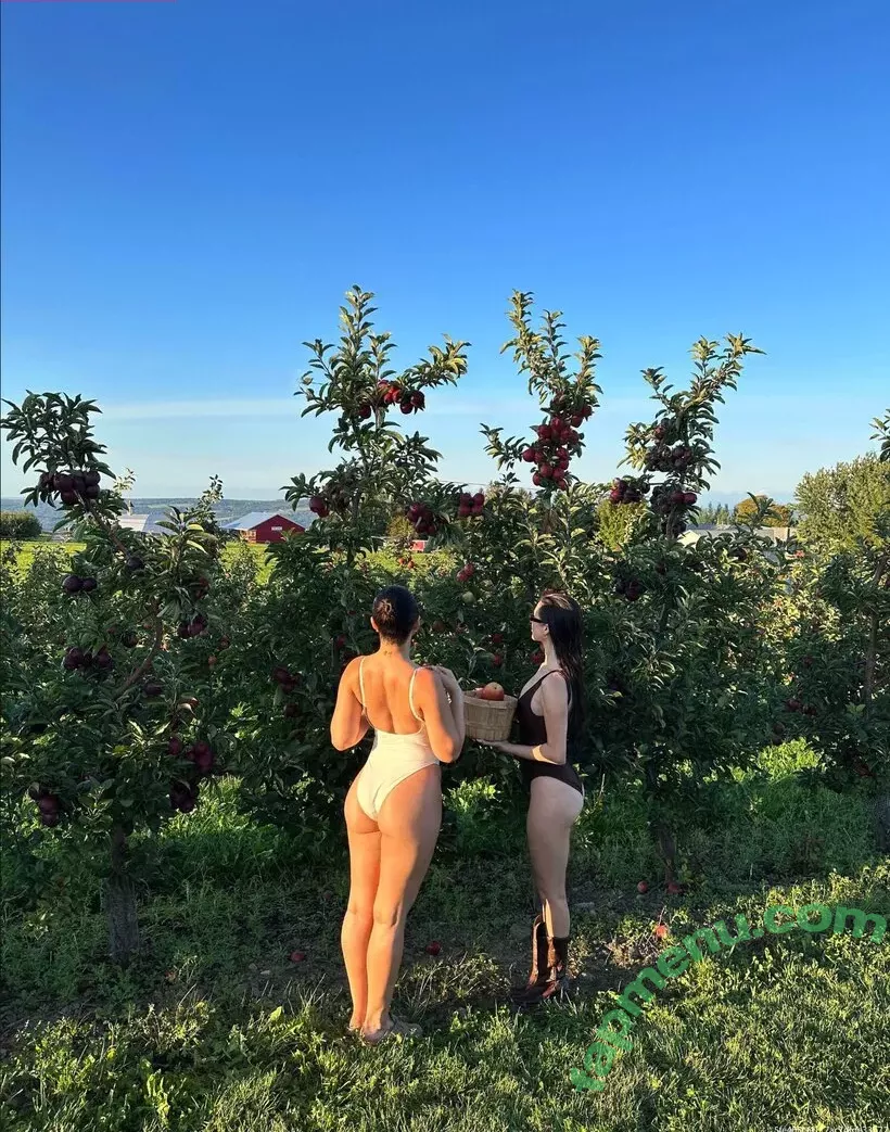 Julia Kelly nude photo #0695 (missjuliakelly / thesophiakelly)