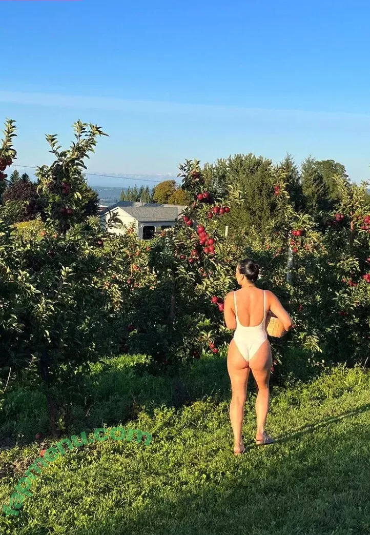 Julia Kelly nude photo #0705 (missjuliakelly / thesophiakelly)