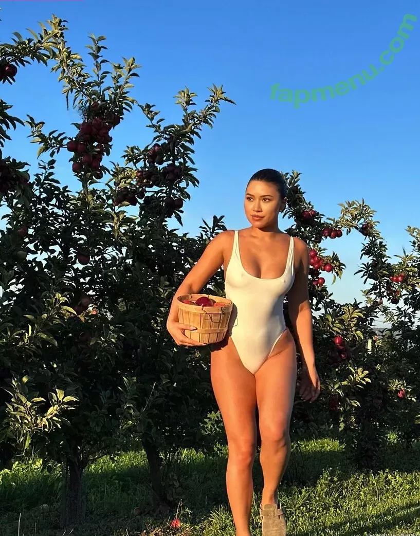Julia Kelly nude photo #0708 (missjuliakelly / thesophiakelly)