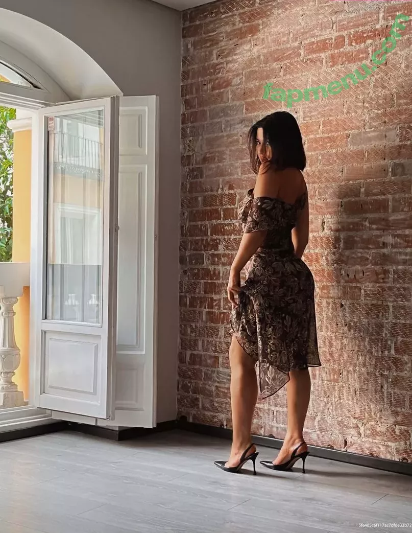 Julia Kelly nude photo #0778 (missjuliakelly / thesophiakelly)