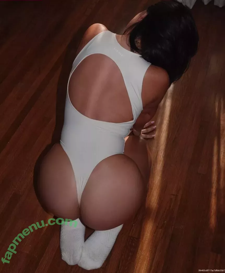 Julia Kelly nude photo #0780 (missjuliakelly / thesophiakelly)