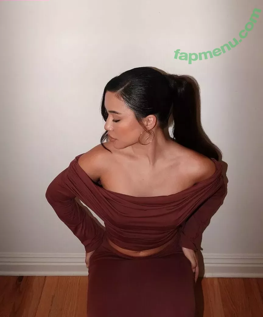 Julia Kelly nude photo #0788 (missjuliakelly / thesophiakelly)