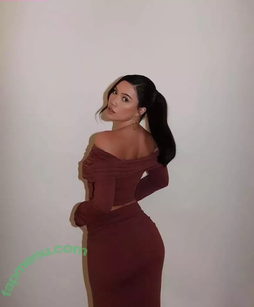 Julia Kelly nude photo #0789 (missjuliakelly / thesophiakelly)