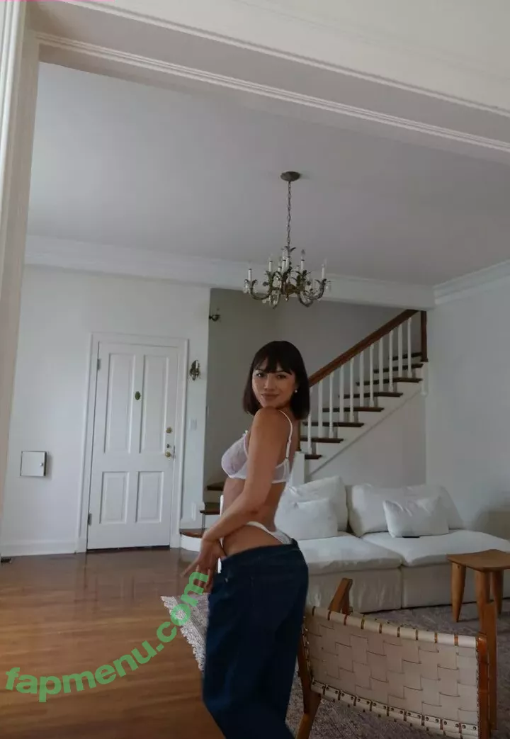 Julia Kelly nude photo #0840 (missjuliakelly / thesophiakelly)