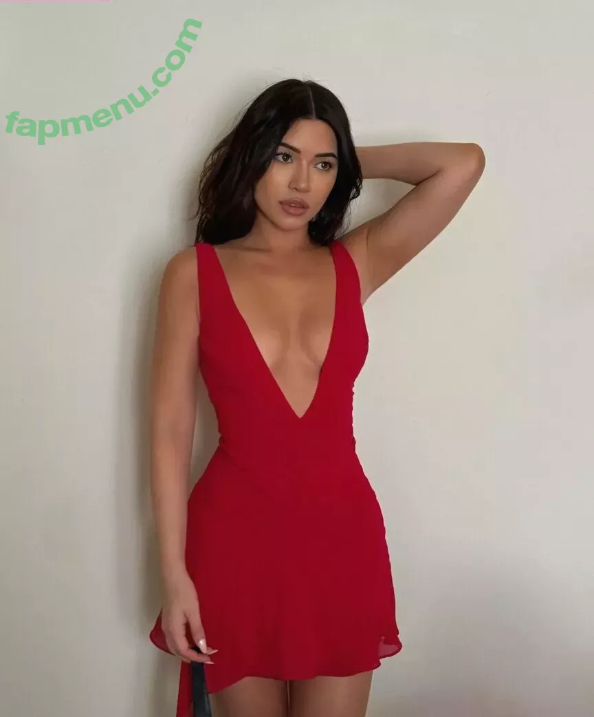 Julia Kelly nude photo #0860 (missjuliakelly / thesophiakelly)