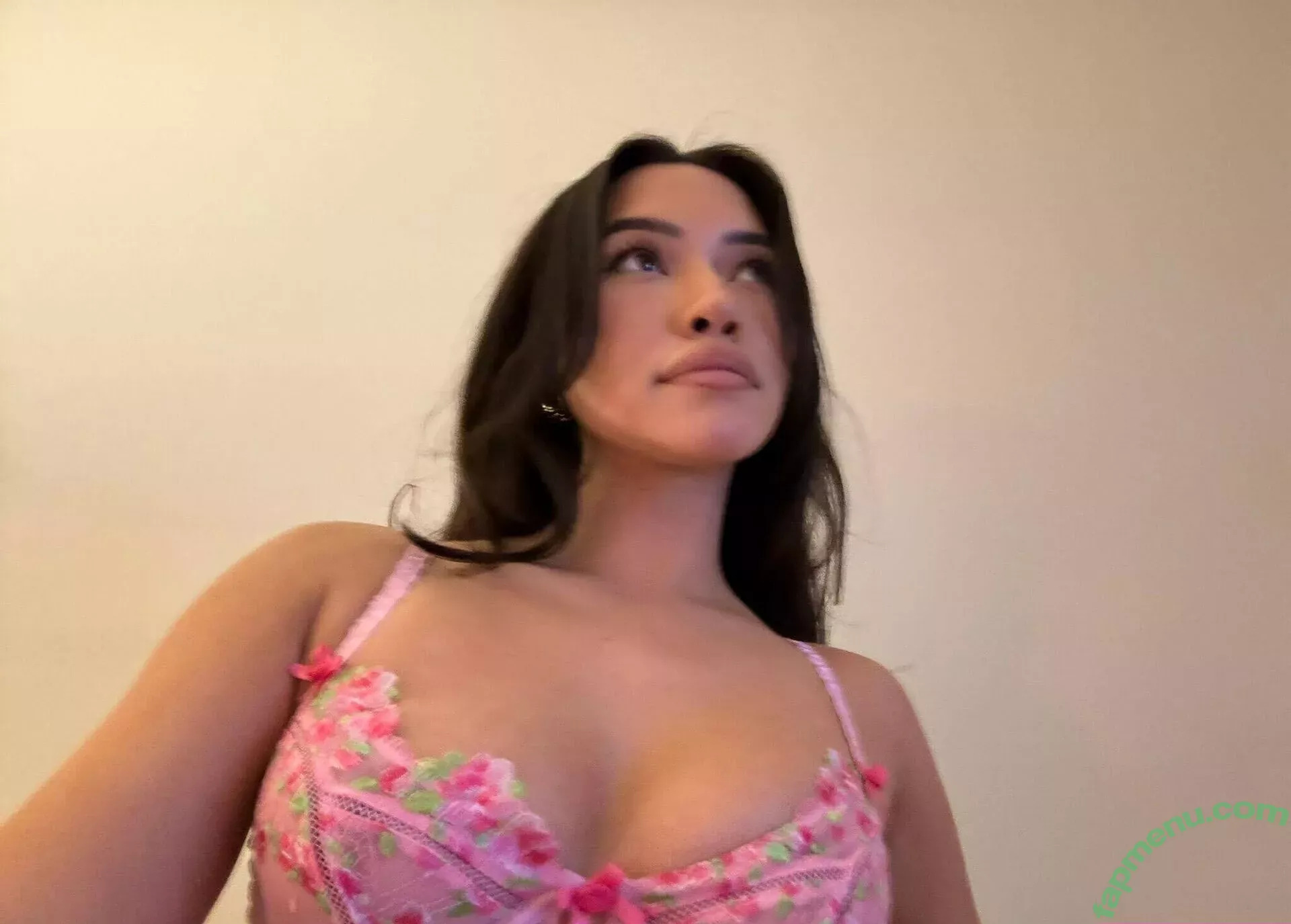 Julia Kelly nude photo #0999 (missjuliakelly / thesophiakelly)