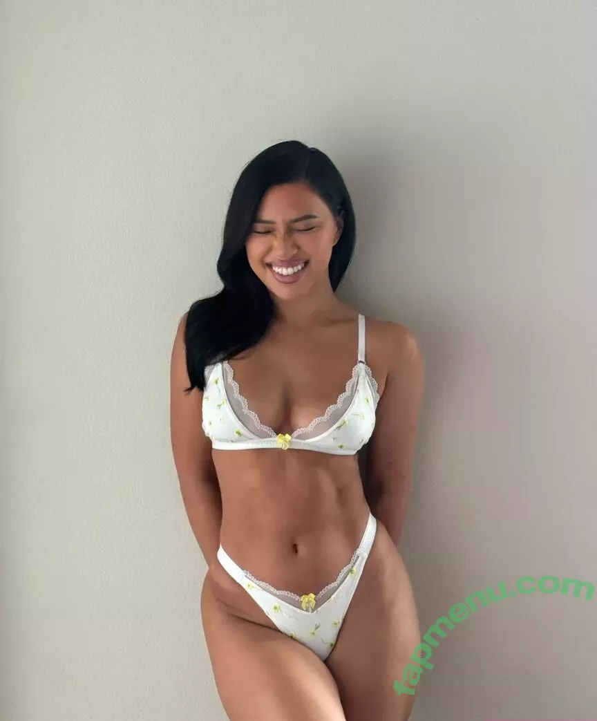 Julia Kelly nude photo #1471 (missjuliakelly)