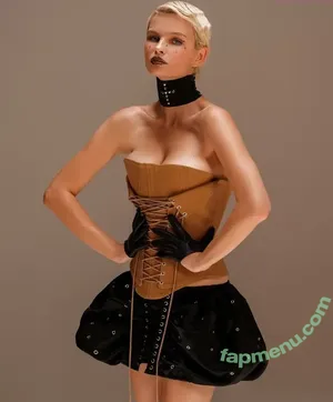 Julia Logacheva / juleslogacheva / julia__logan / julia_logacheva nude photo #0013