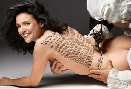 Julia Louis-Dreyfus / officialjld nude photo #0034