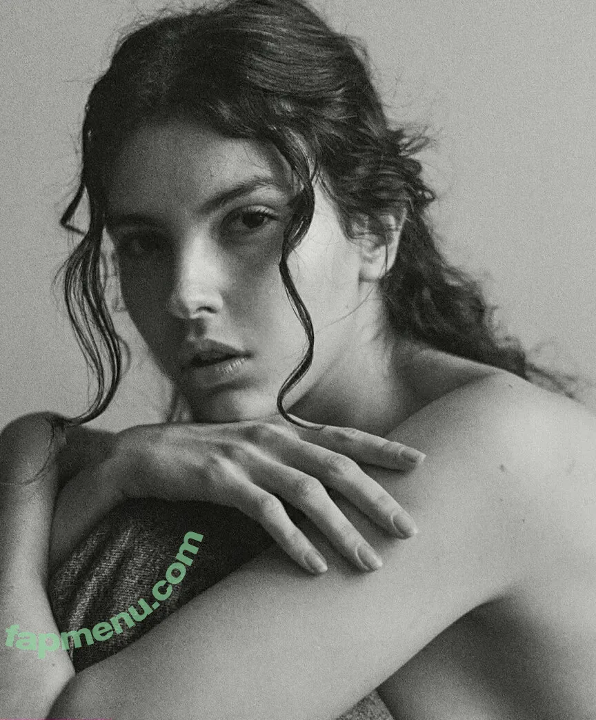 Julia Louise Azevedo nude photo #0034 (julialouiseazevedo)