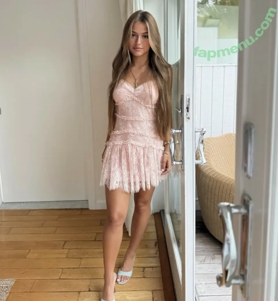 Julia Molinari nude photo #0037 (Jumo / juliahmolinari / ludmiimolinari)