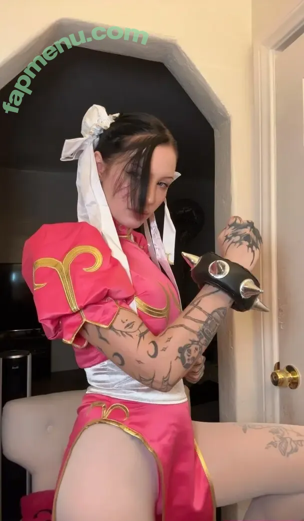 Julia Molligan nude photo #0298 (molliganbitch / yuliamolligan)