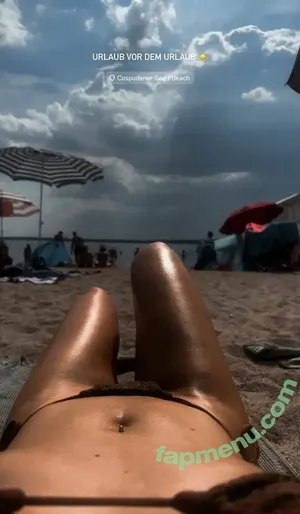  nude photo #0002