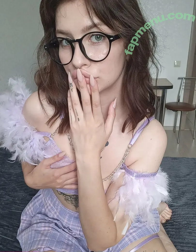 julia_ohmy nude photo #0012 (julia_ohmy)