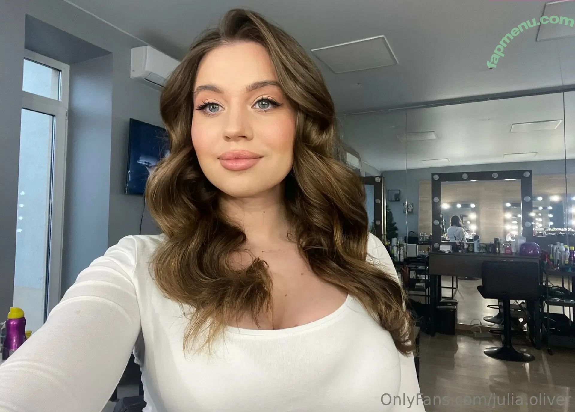 Julia Oliver nude photo #0048 (julia.oliver / juoliver.ceo)