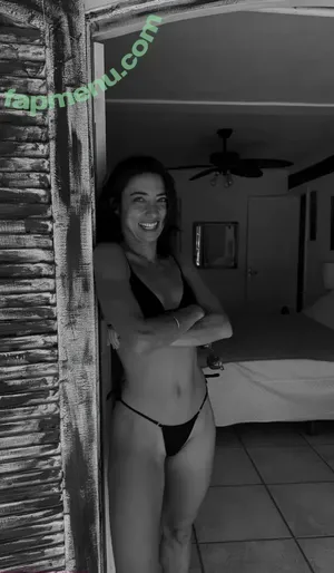 Júlia Oristanio / juoristanio nude photo #0183