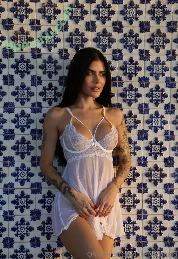 Julia Sampaio nude photo #0108 (Julialsampaio)