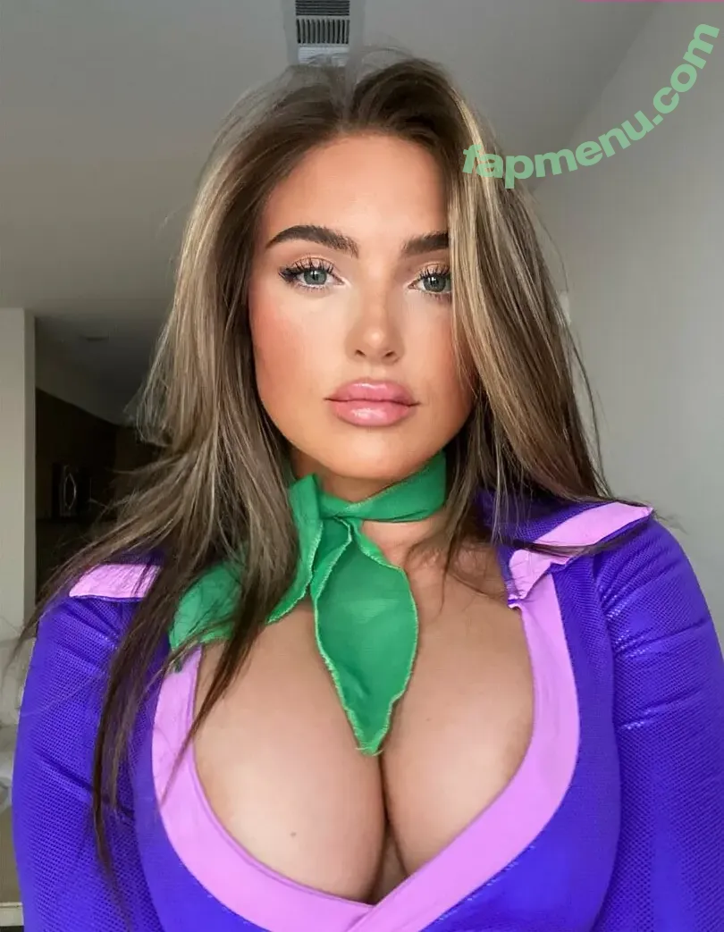 Julia Sandoval nude photo #0012 (Julia Sandoval)