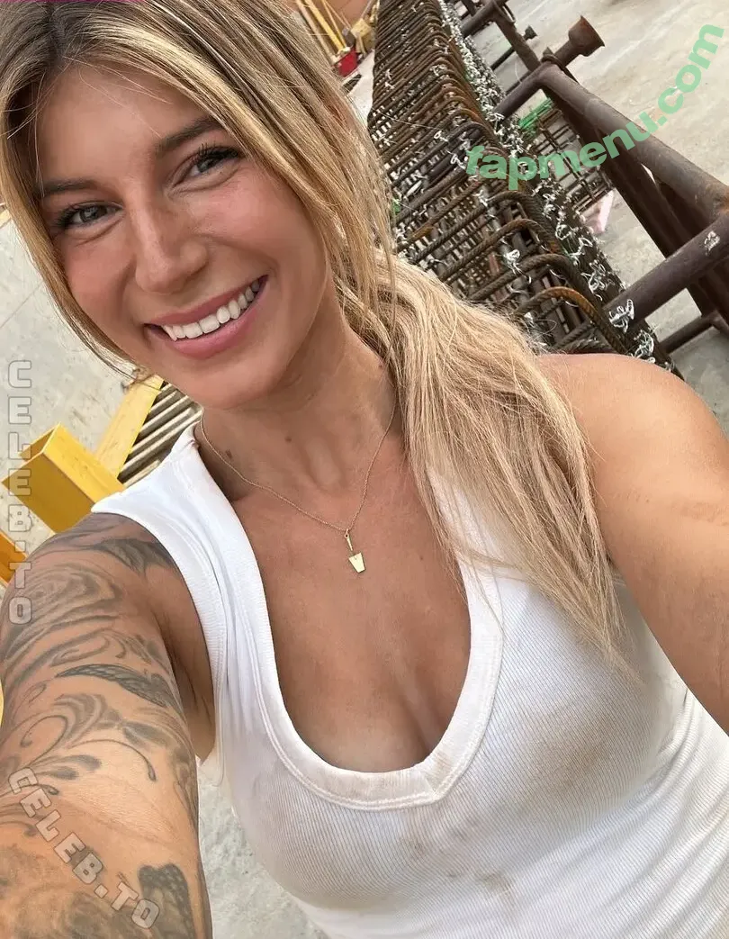 Julia Schäfer nude photo #0102 (tschulique)