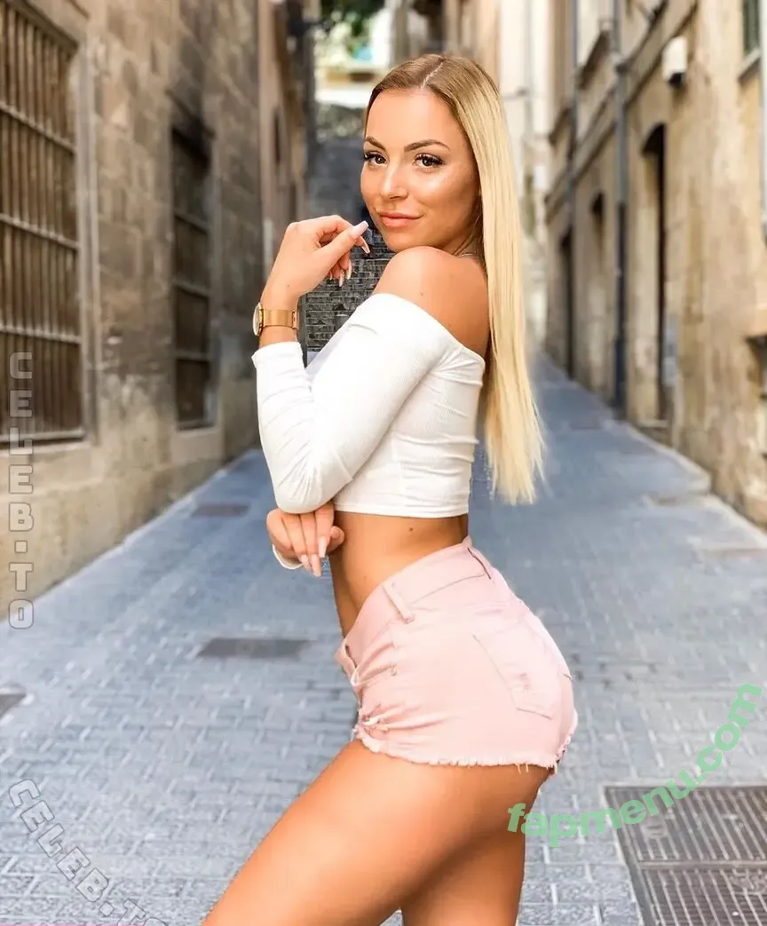 Julia Schwab nude photo #0121 (juliaschwab)