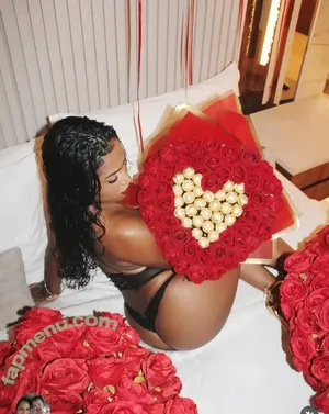Julia Souza / Pretinhararaa_ / pretinharara_ nude photo #0002