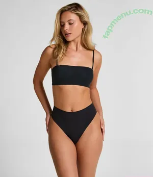 Julia Van Hest / juliavanhest nude photo #0064