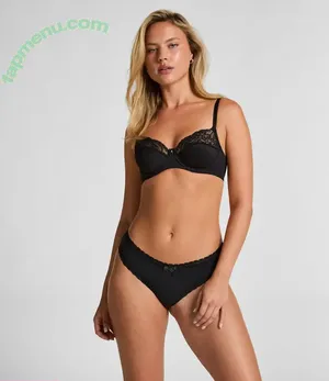 Julia Van Hest / juliavanhest nude photo #0068