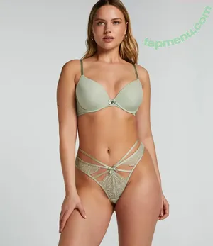 Julia Van Hest / juliavanhest nude photo #0082