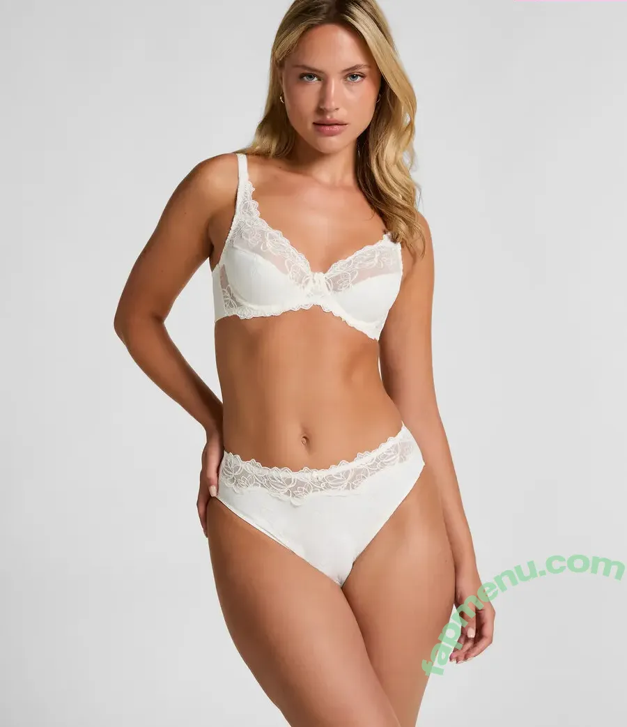 Julia Van Hest nude photo #0065 (juliavanhest)