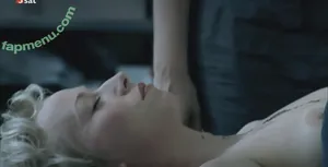  nude photo #0003
