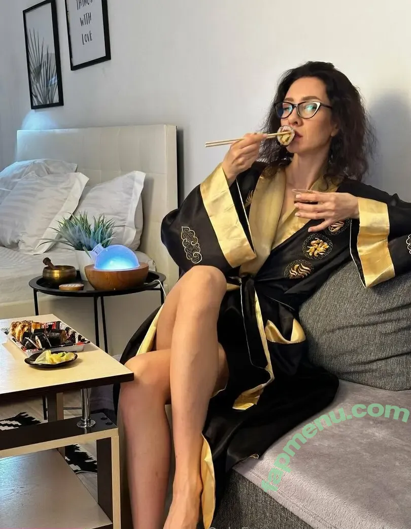 julia_werber nude photo #0008 (julia_werber)