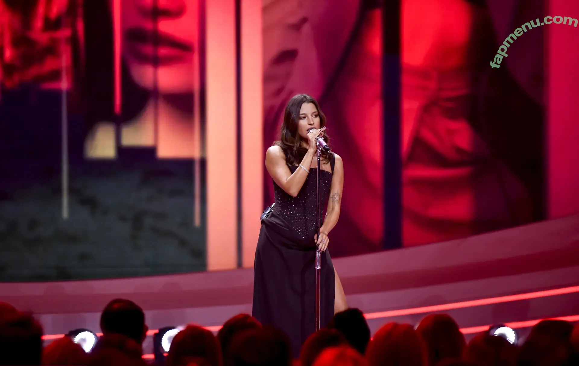 Julia Wieniawa nude photo #0655 (Narkiewicz / juliawieniawa)