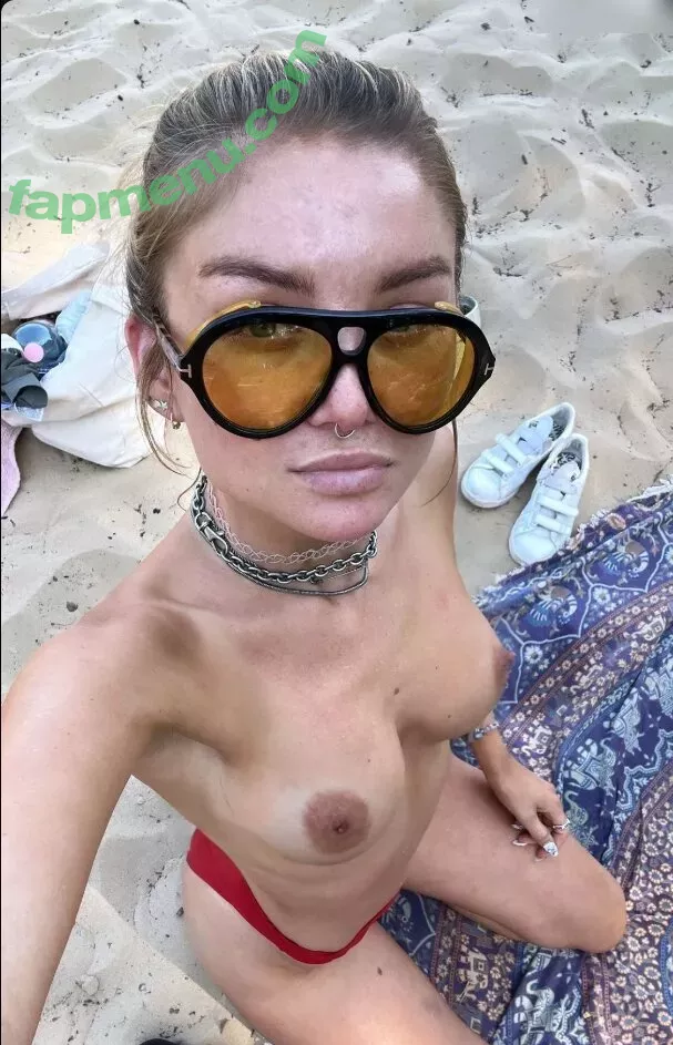 Julia Wulf nude photo #0902 (Juleslw)
