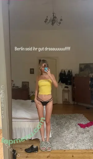 Julia Wulf / Juleslw nude photo #1225