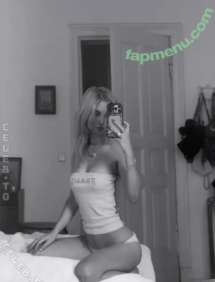 Julia Wulf nude photo #1219 (Juleslw)