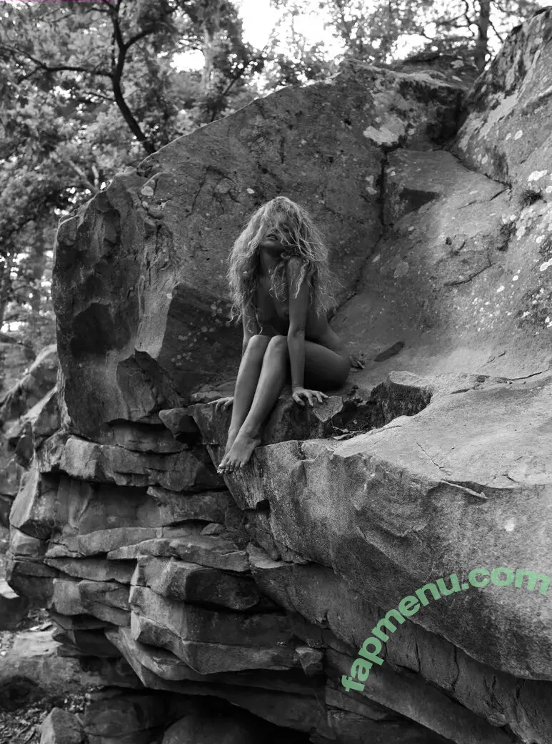 Julia Yaroshenko nude photo #0754 (thejoolz / thejulia / thejuliay / yaroshenko.julia)