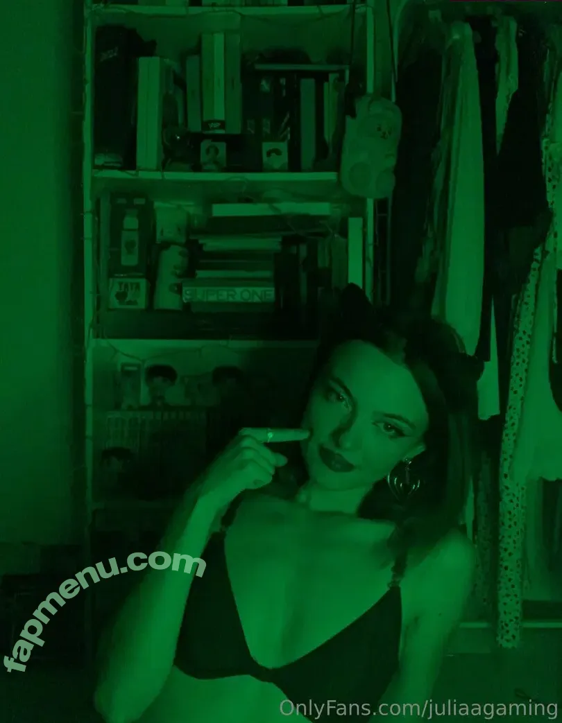 juliagaming nude photo #0025 (juliagaaming)