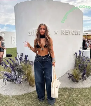 Juliah Molinari / iamjumo / juliahmolinari nude photo #0037