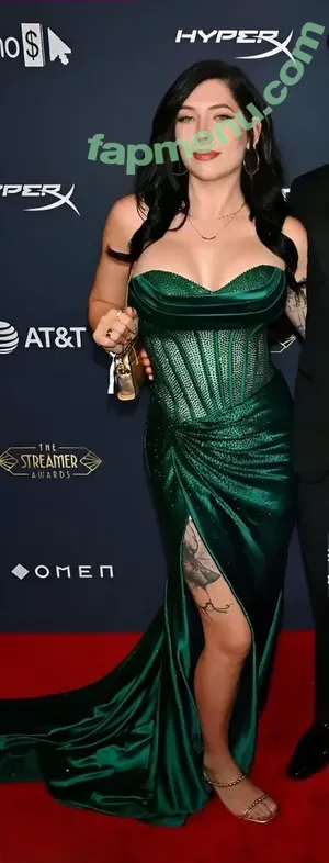 Juliakins / julia.kins / therealjuliaann nude photo #0076