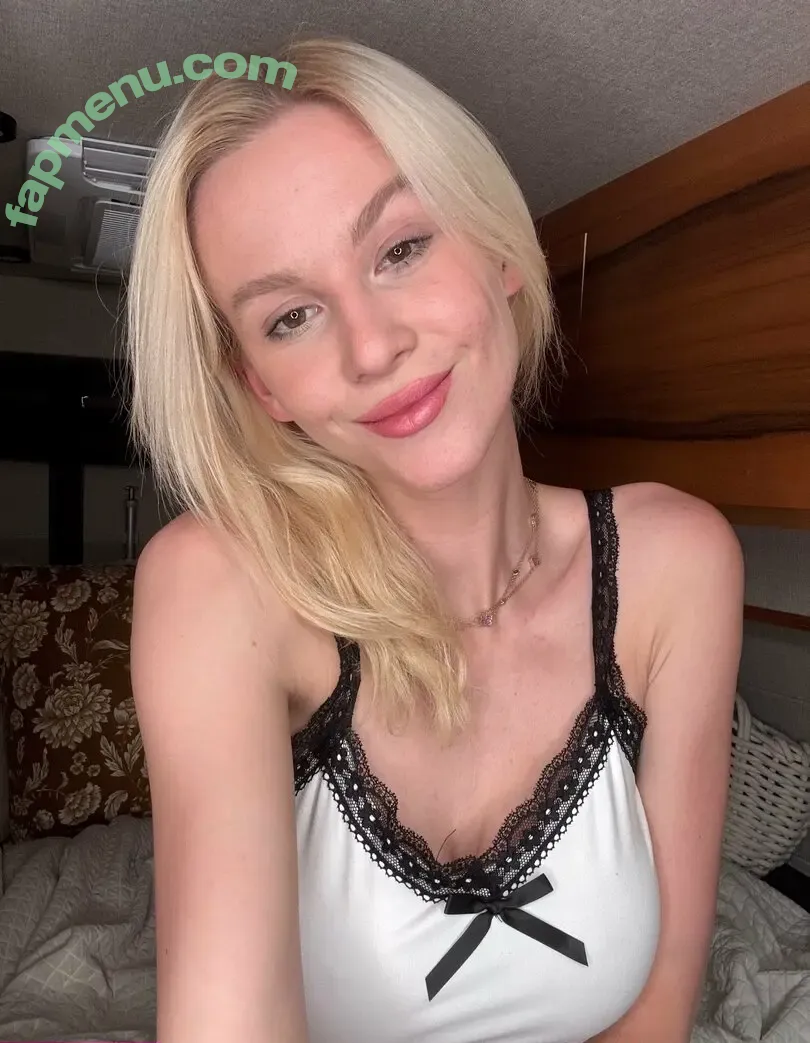 julialoveeee nude photo #0006 (julialoveeee)