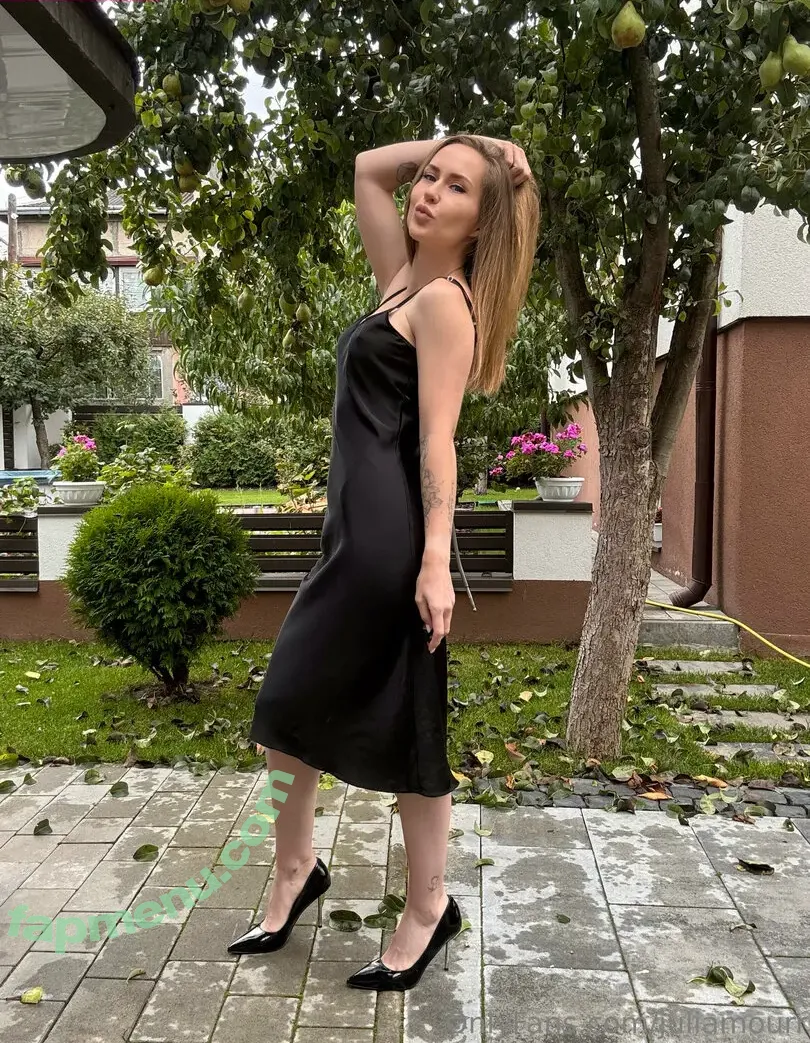 juliamourr nude photo #0033 (juliamourr)